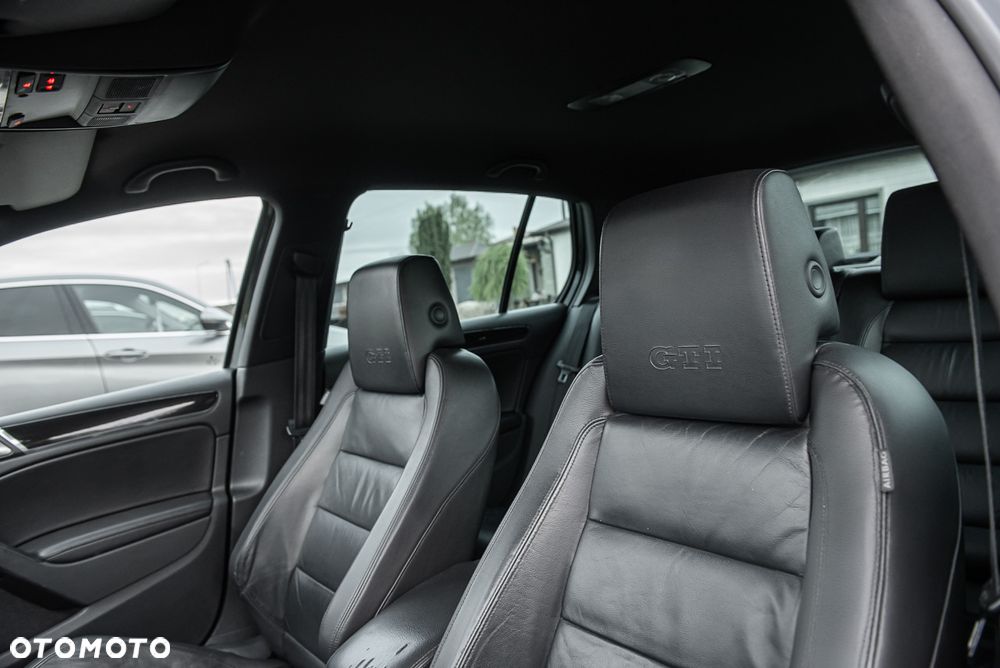 Volkswagen Golf 2.0 GTI - 18