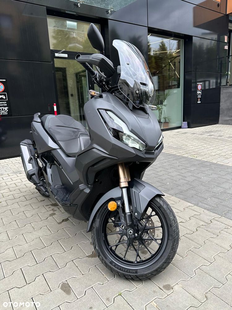 Honda ADV350 - 1