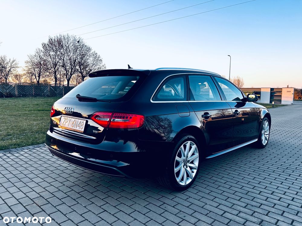 Audi A4 Avant 2.0 TDI DPF clean diesel multitronic S line Sportpaket - 9