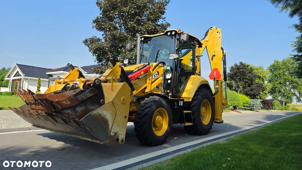 Caterpillar KOPARKO ŁADOWARKA CAT 432. 101 KONI. AUTOMATYCZNA SKRZYNIA BIEGÓW.  JOYSTICK. 3 ŁYŻKI. ROK PRODUKCJI 2023. KUPOWANA I ODBIERANA W 2024. BARDZO MAŁY PRZEBIEG JEDYNE 325 MTh. KLIMATYZACJA.  WEBASTO. STAN JAK FABRYCZNIE NOWA - 10