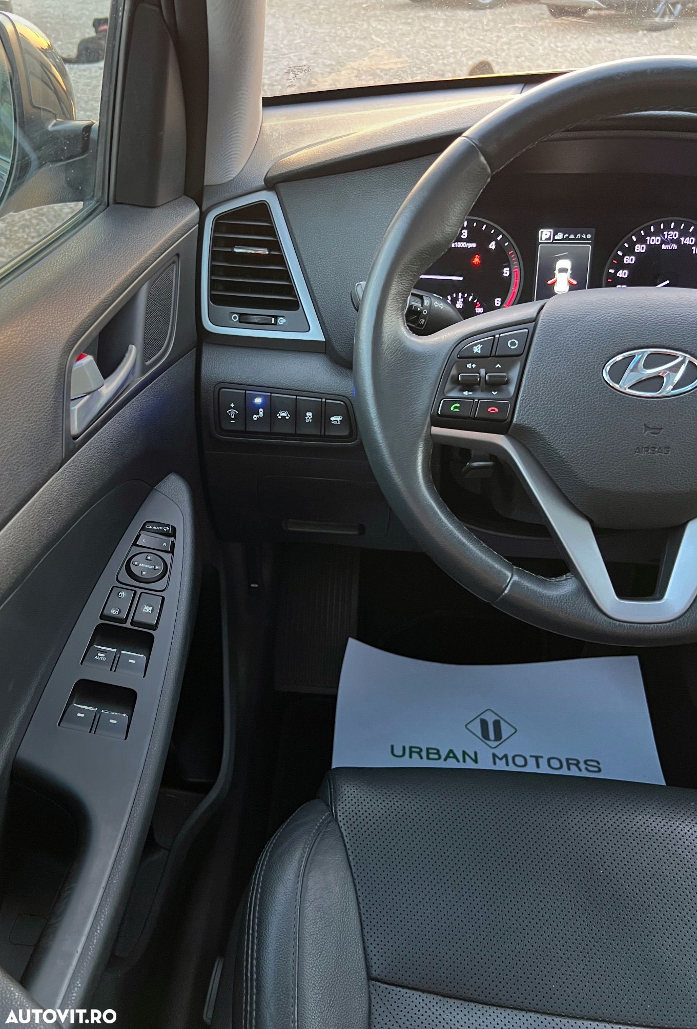 Hyundai Tucson 2.0 CRDI 4WD Automatik Premium - 29