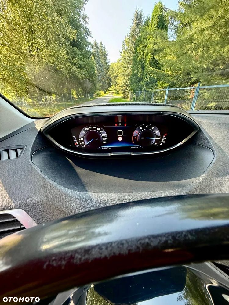 Peugeot 3008 1.2 PureTech Active S&S EAT6 - 8