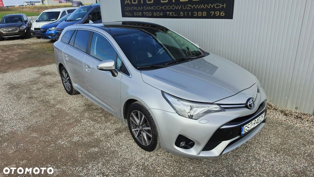 Toyota Avensis 2.0 D-4D Premium - 2