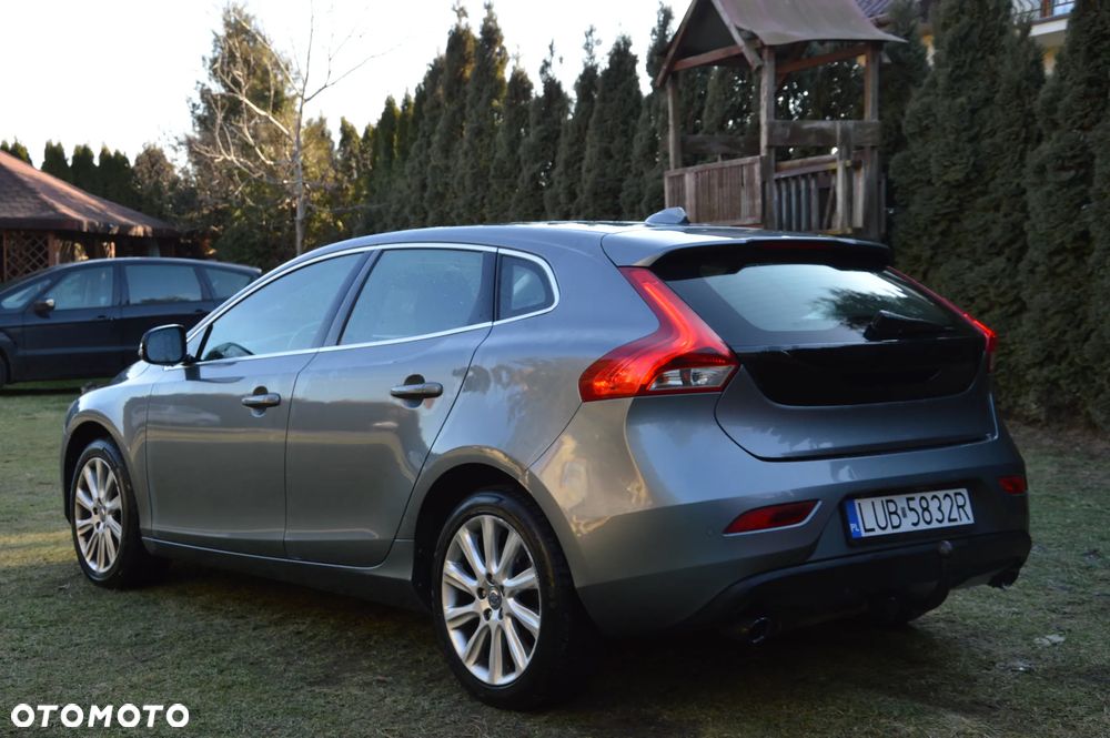 Volvo V40 T3 - 4