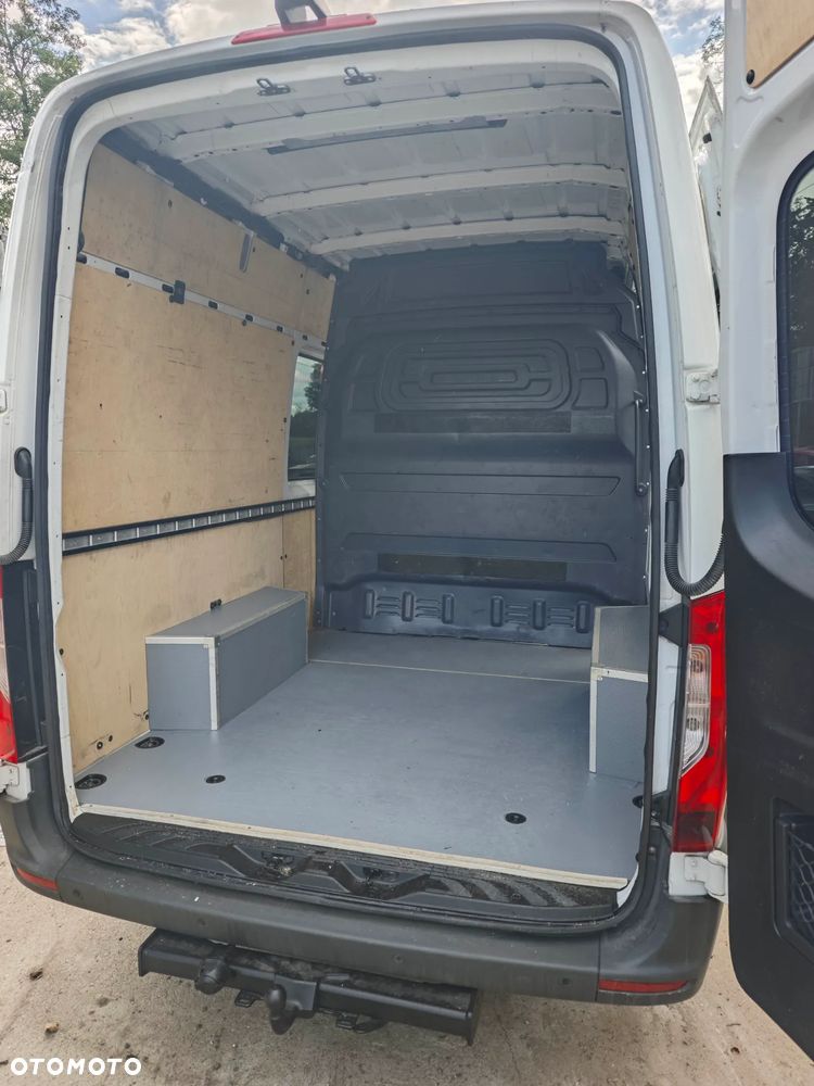 Mercedes-Benz Sprinter - 19