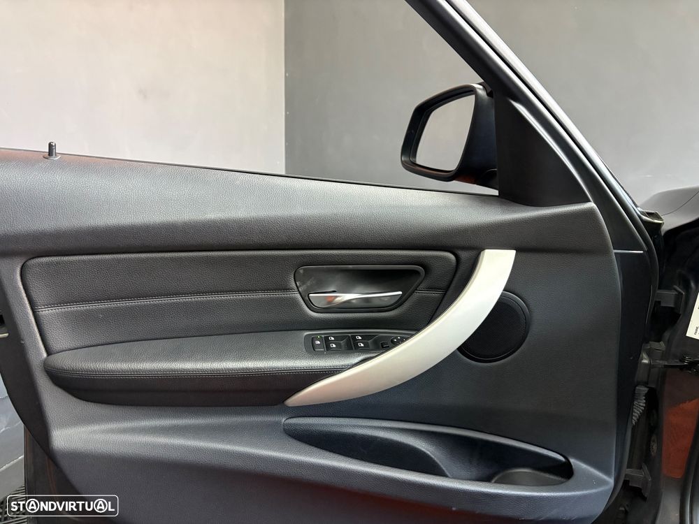 BMW 320 d xDrive Aut. Sport Line - 32