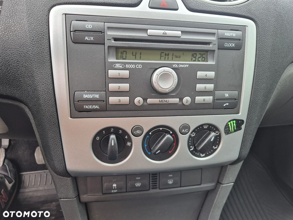 Ford Focus 1.6 16V Ambiente - 8