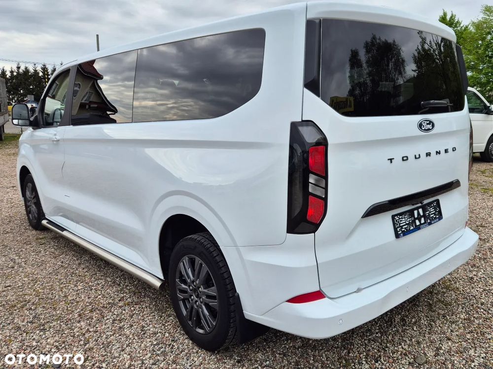 Ford Tourneo Custom - 3