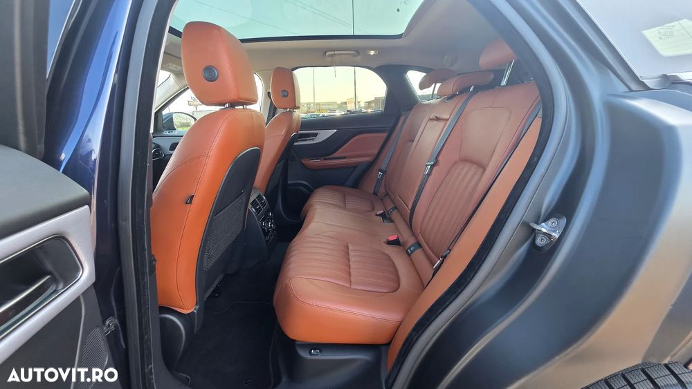 Jaguar F-Pace D300 AWD - 18