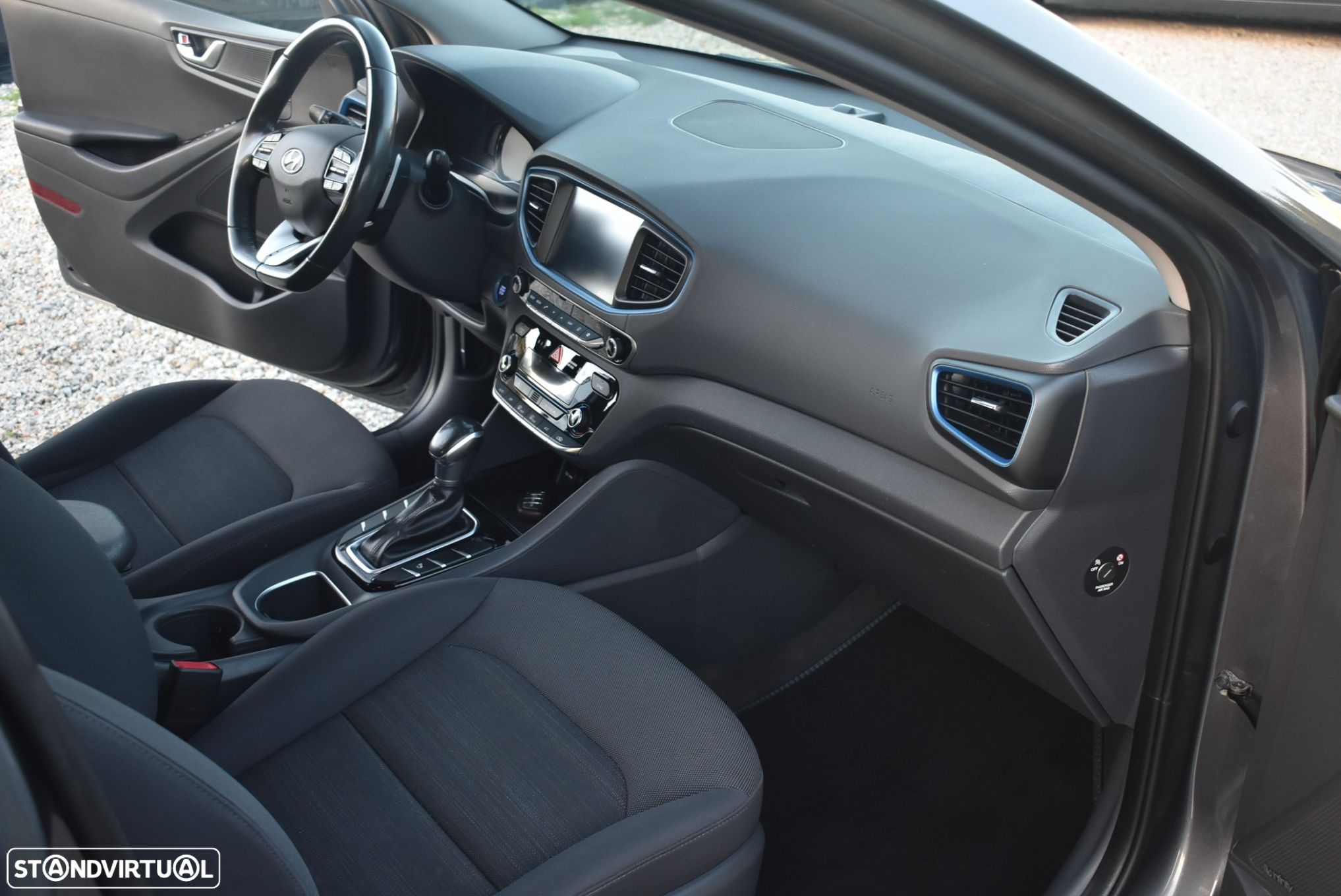 Hyundai Ioniq 1.6 GDI HEV Hybrid Tech - 11