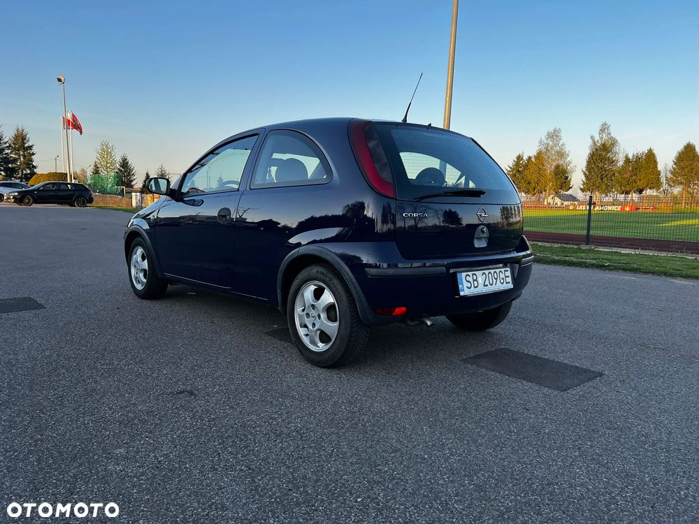 Opel Corsa 1.0 12V Cosmo - 4