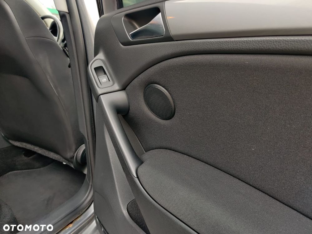 Volkswagen Golf 2.0 TDI DPF Comfortline - 28