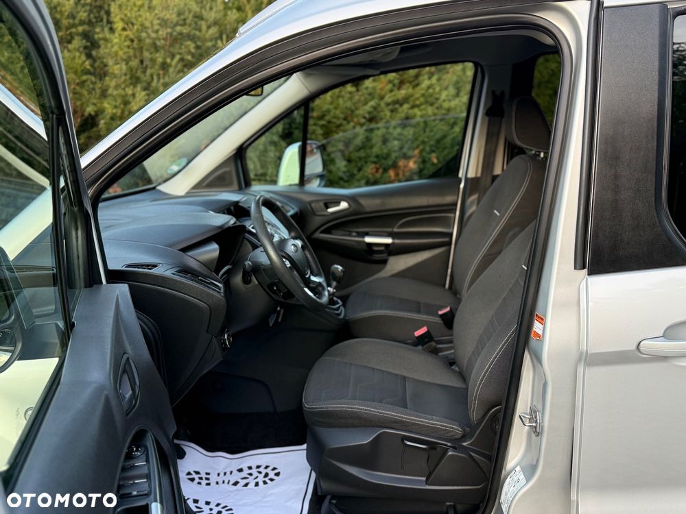 Ford Tourneo Connect 1.6 TDCi Titanium - 40