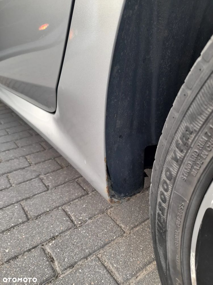 Renault Latitude - 19