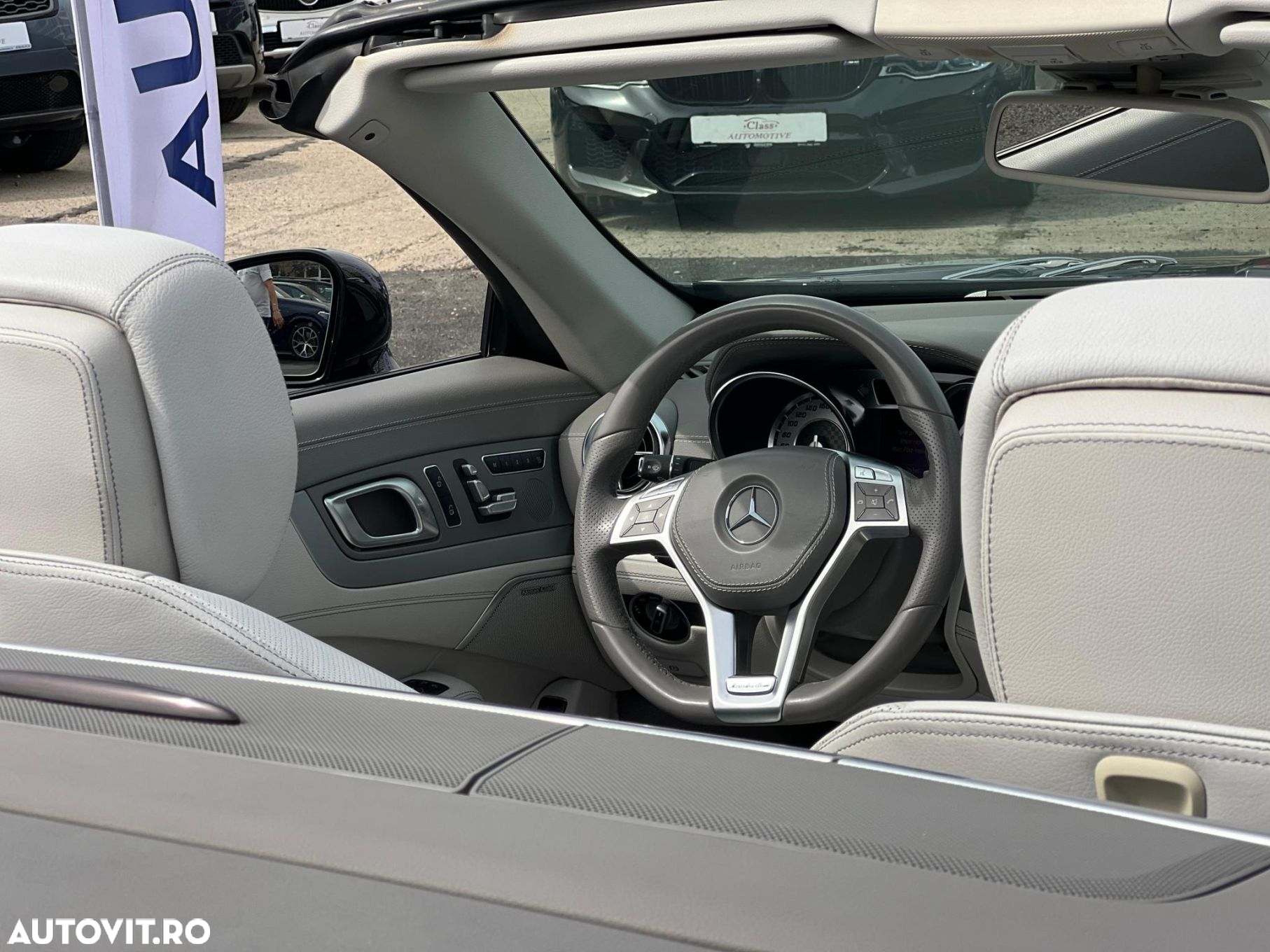 Mercedes-Benz SL - 24