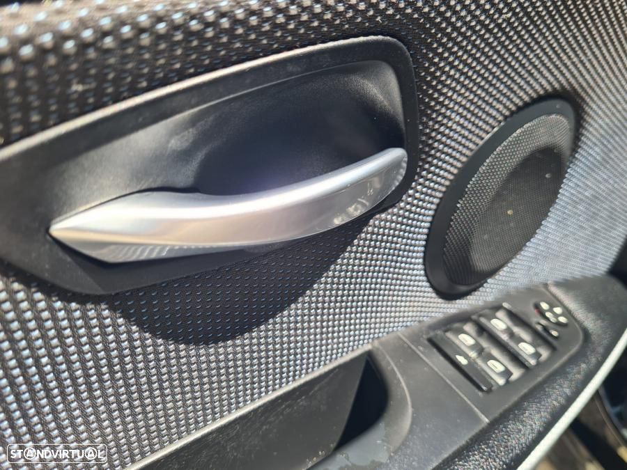 BMW 320 d Navigation - 9
