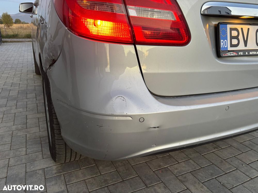 Mercedes-Benz B 180 - 4