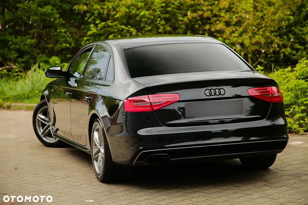 Audi A4 1.8 TFSI quattro S line Sportpaket - 6