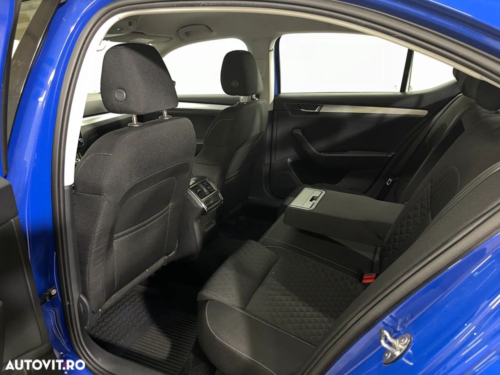 Skoda Superb 2.0 TDI DSG Ambition - 12