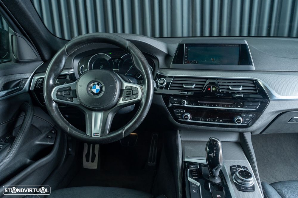 BMW 530 e Pack M - 9