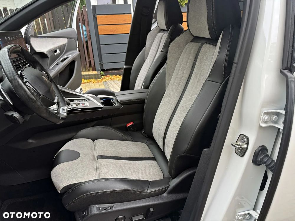 Peugeot 3008 Plug-In Hybrid 225 e-EAT8 GT - 10