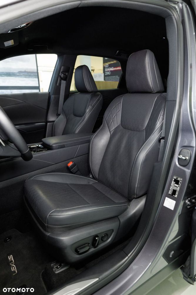 Lexus RX 350h F Sport Design - 8