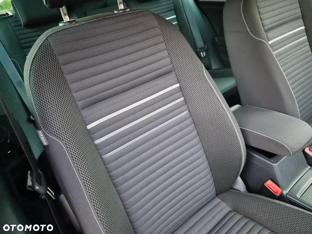 Volkswagen Golf 1.2 TSI BlueMotion Technology DSG Cup - 29