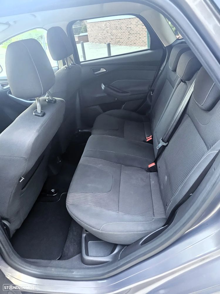 Ford Focus SW 1.6 TDCi Titanium - 14