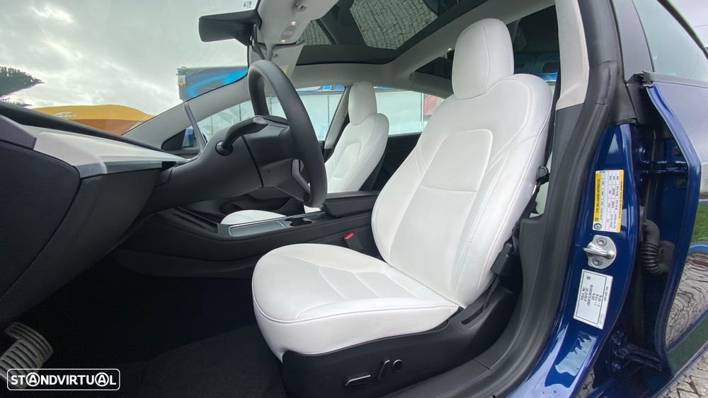 Tesla Model 3 Performance Dual Motor AWD - 24