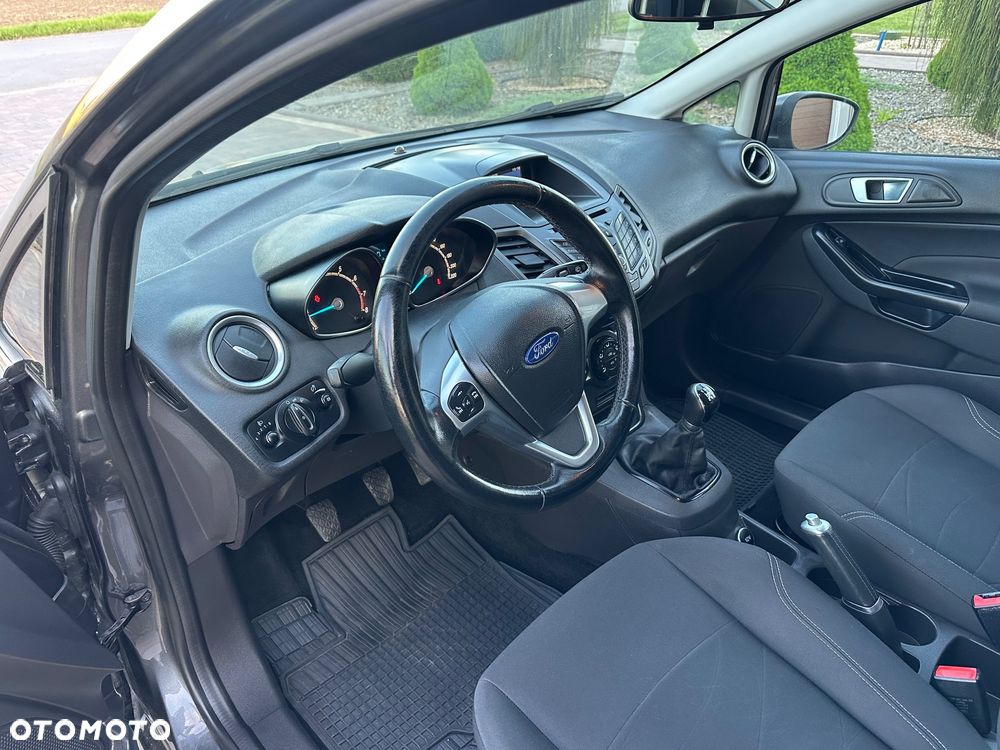 Ford Fiesta 1.25 Ghia - 8