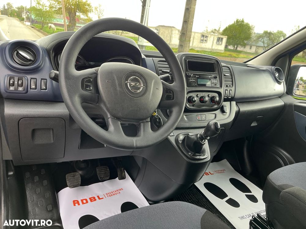 Opel Vivaro - 8