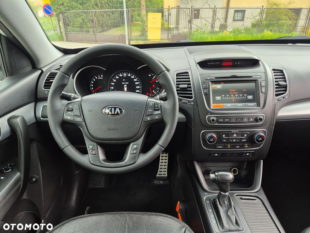 Kia Sorento - 28