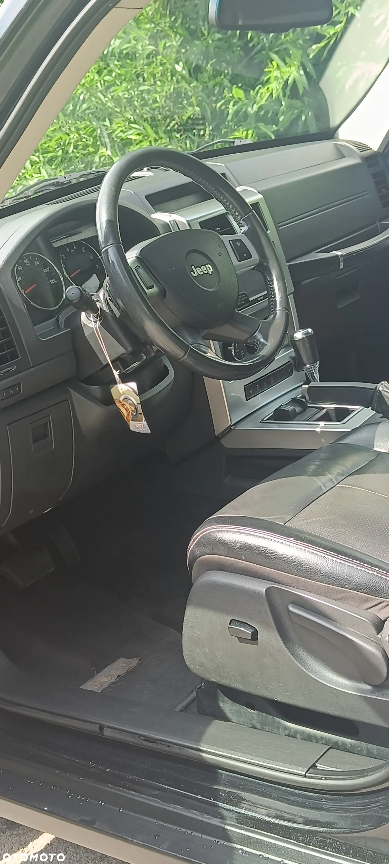 Jeep Liberty - 21