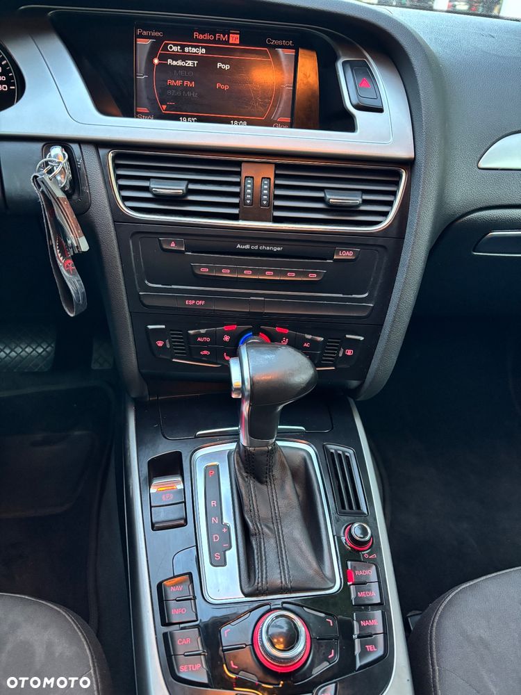 Audi A4 Avant null - 12