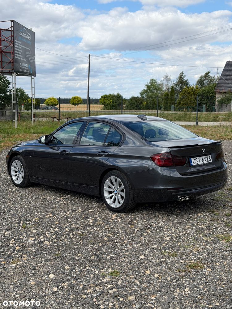 BMW Seria 3 320d - 6