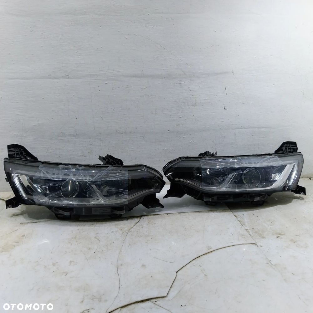 Talisman LAMPA PRAWA LEWA PRZÓD LED 260108543R