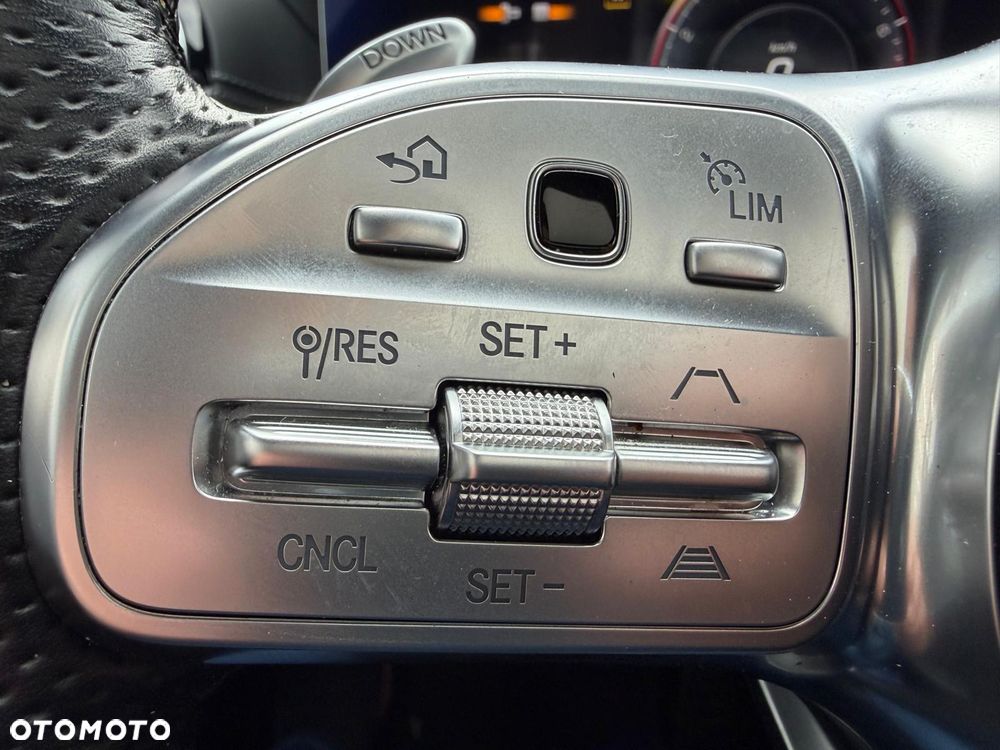 Mercedes-Benz Klasa E AMG 63 4Matic AMG Speedshift 9G-MCT - 27