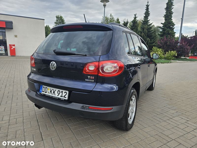 Volkswagen Tiguan - 12