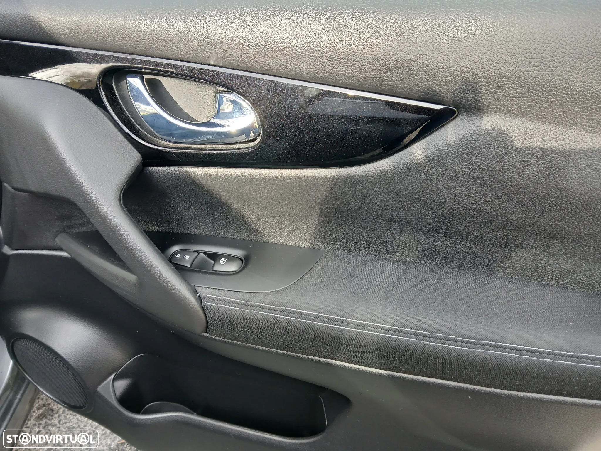 Nissan Qashqai 1.5 dCi N-Connecta - 12