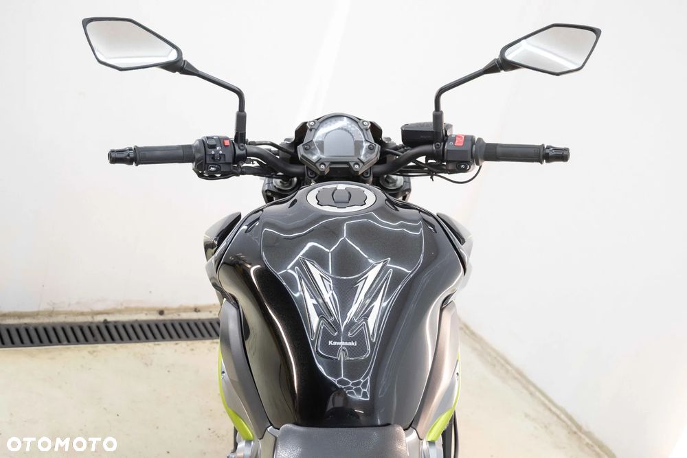 Kawasaki Z 900 - 24