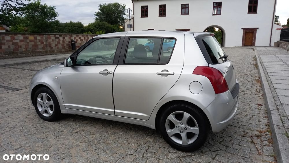 Suzuki Swift - 6