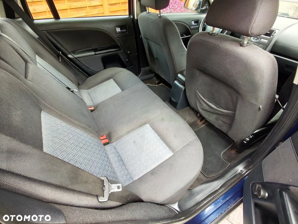 Ford Mondeo 2.0 TDDi Ambiente - 6