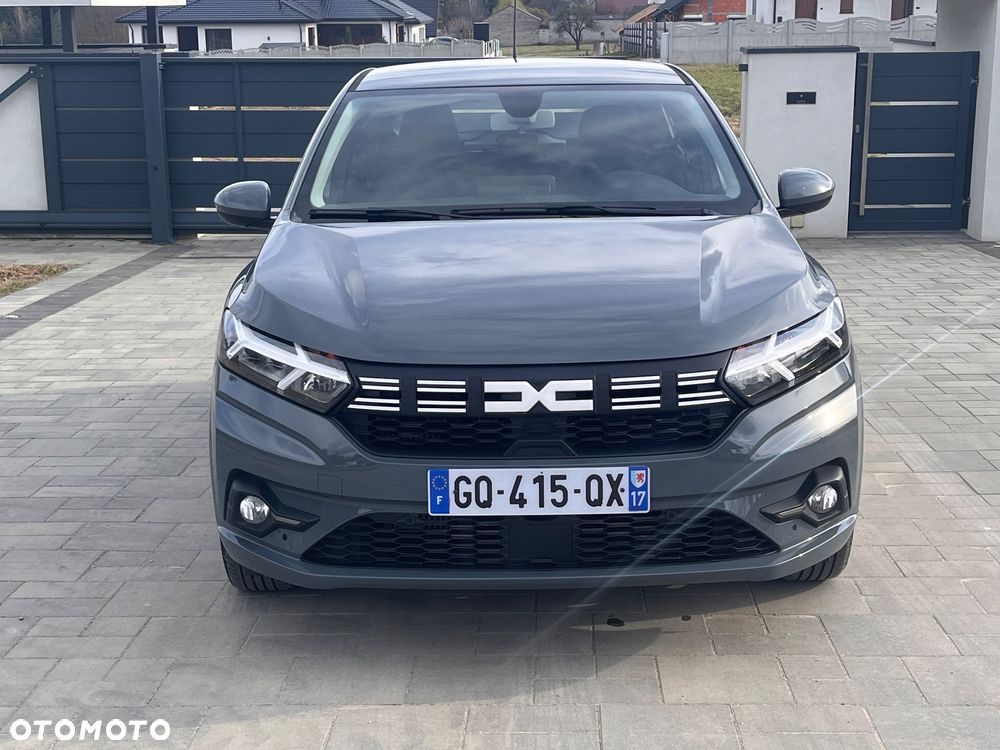 Dacia Sandero TCe 90 Essential - 2