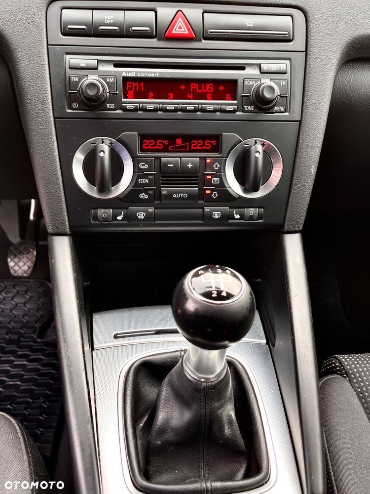 Audi A3 Sportback 1.6 S line Sportpaket plus - 23