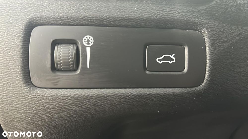 Volvo XC 60 B5 B AWD Inscription - 27