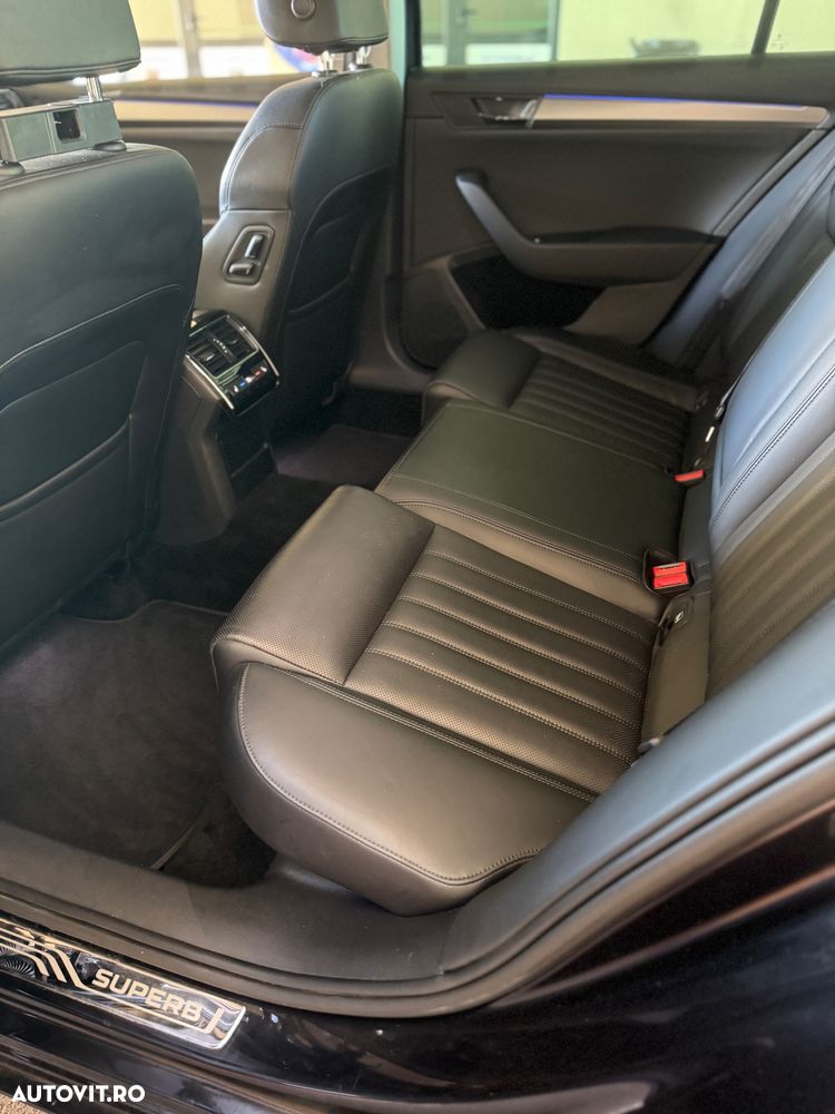 Skoda Superb 2.0 TDI DSG Premium Edition - 6
