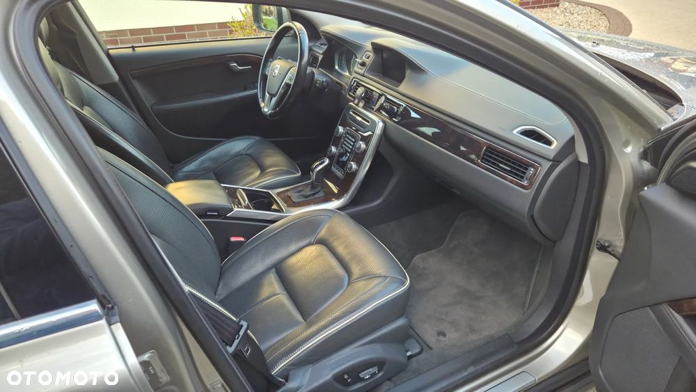 Volvo XC 70 D5 AWD Summum - 20