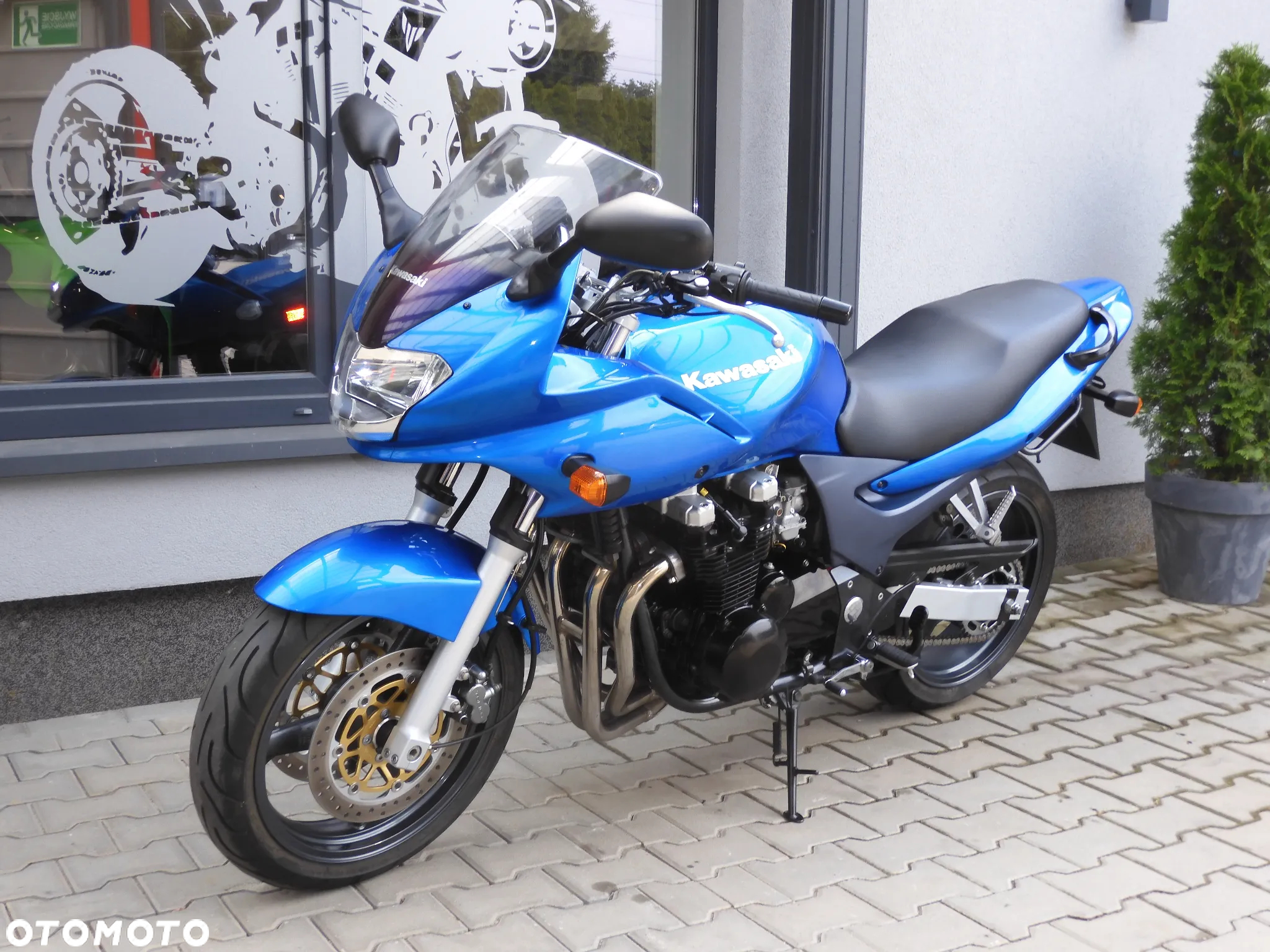 Kawasaki ZR - 37