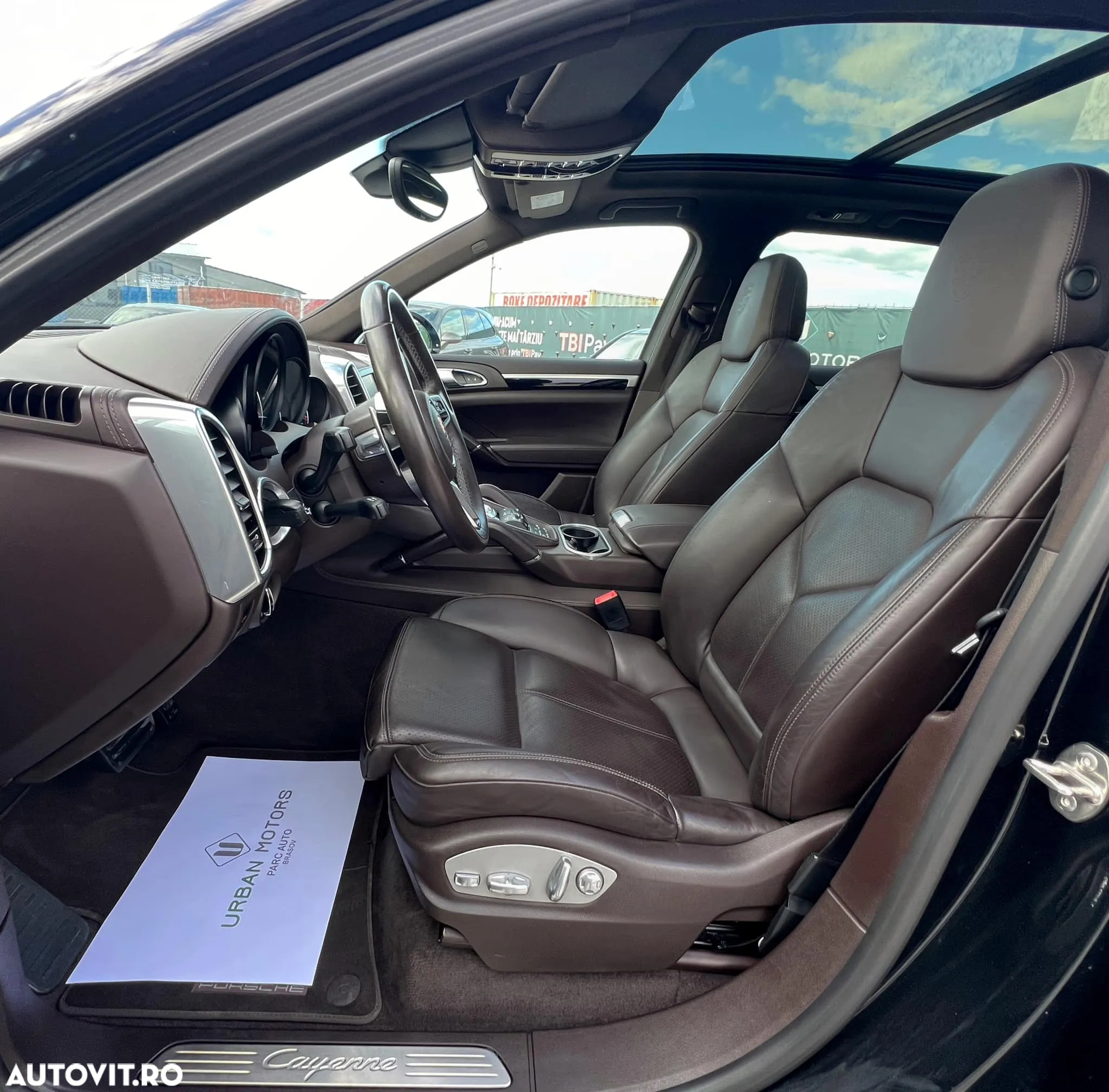 Porsche Cayenne 3.0 L - 4