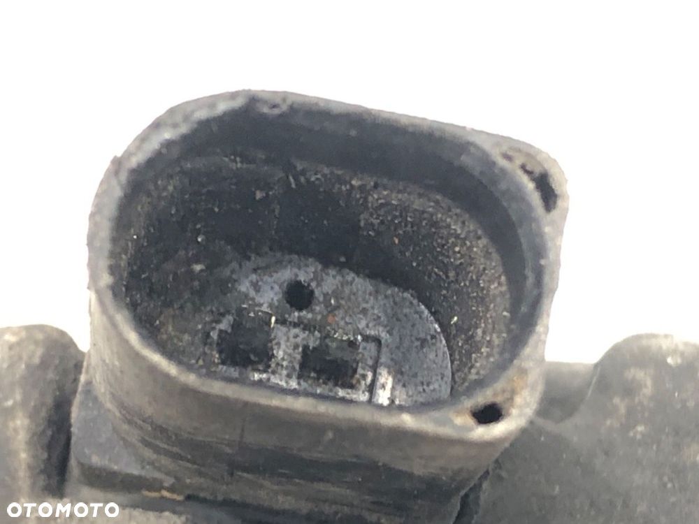 SPRĘŻARKA KLIMATYZACJI  VW CADDY III nadwozie wielkoprzestrzenne (MPV) (2KB, 2KJ, 2CB, 2004 - 2015 - 3